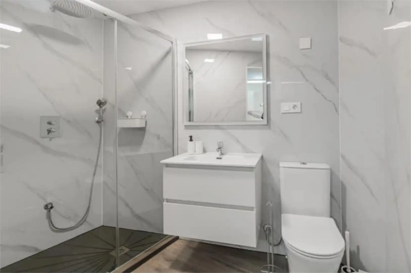 Baño de Ático de alquiler en Las Palmas de Gran Canaria con Terraza y Amueblado