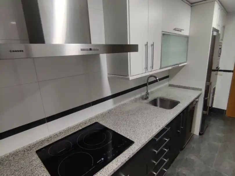 Piso de alquiler en Calle Cuenca, 14, Las Dehesillas - Vereda de los Estudiantes Cocina de Piso de alquiler en Leganés con Aire acondicionado, Calefacción y Parquet