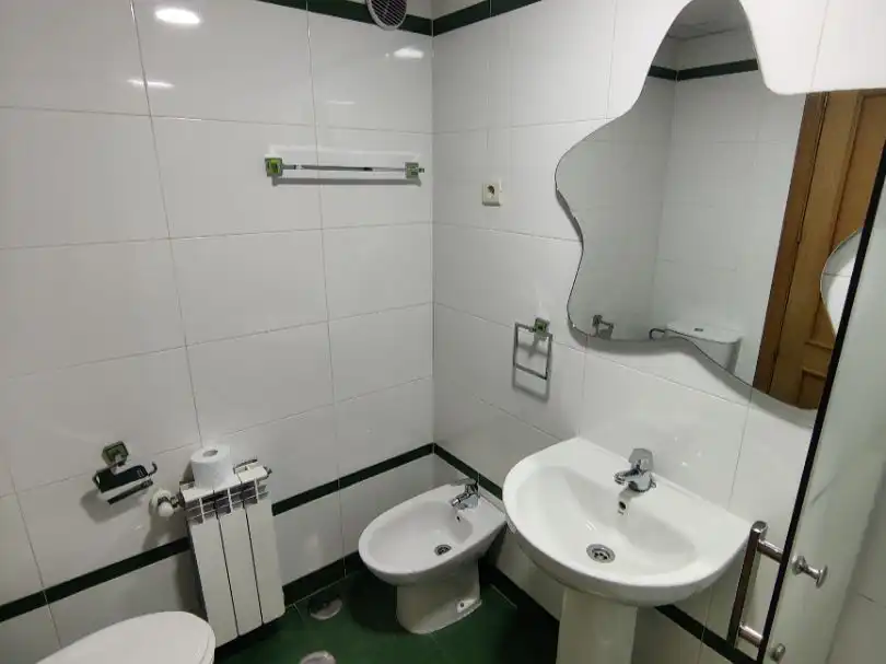 Piso de alquiler en Calle Cuenca, 14, Las Dehesillas - Vereda de los Estudiantes Baño de Piso de alquiler en Leganés con Aire acondicionado, Calefacción y Parquet