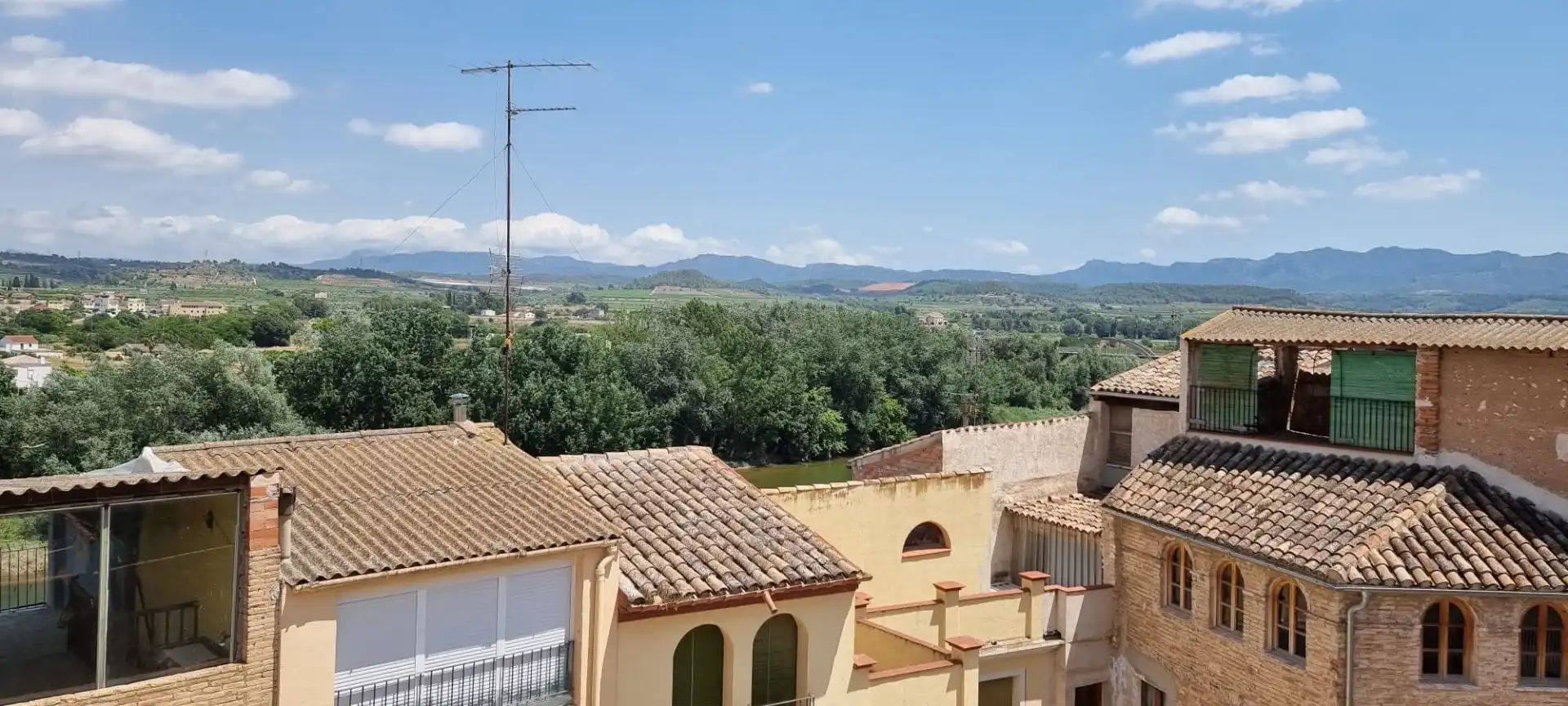 Casa adosada en venta en Carrer Citela, 3, Móra d'Ebre Vista exterior de Casa adosada en venta en Móra d'Ebre