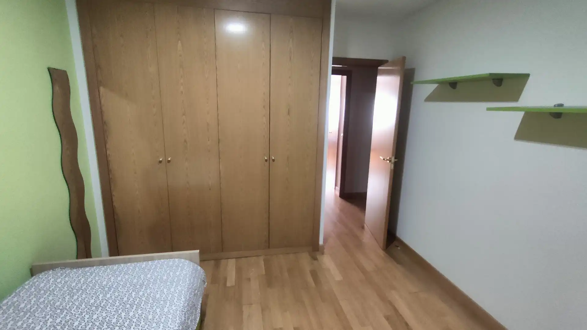 Habitación de Piso de alquiler en Villalbilla con Aire acondicionado, Calefacción y Parquet