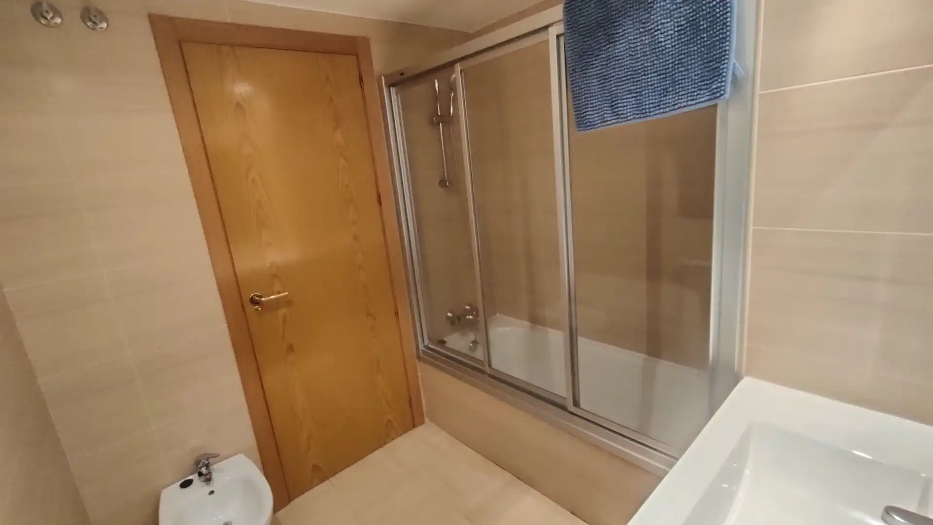 Baño de Piso de alquiler en Villalbilla con Aire acondicionado, Calefacción y Parquet