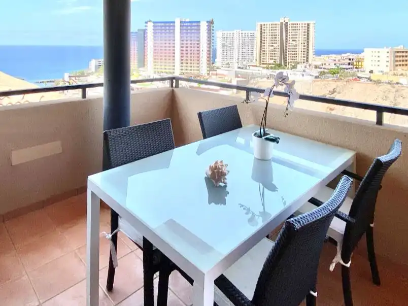 Dachboden zur Miete in Calle Adeje 300, 17, Callao Salvaje - Playa Paraíso Terrasse von Dachboden zur Miete in Adeje mit Privatgarten, Terrasse und Schwimmbad