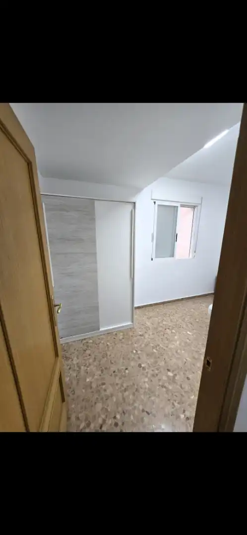 Room in Calle Luis Vives, 21, Requena