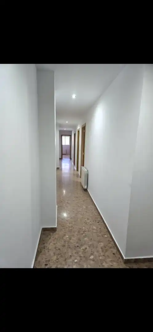 Room in Calle Luis Vives, 21, Requena