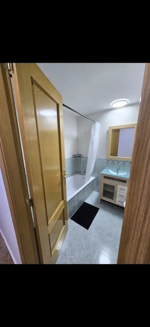 Room in Calle Luis Vives, 21, Requena