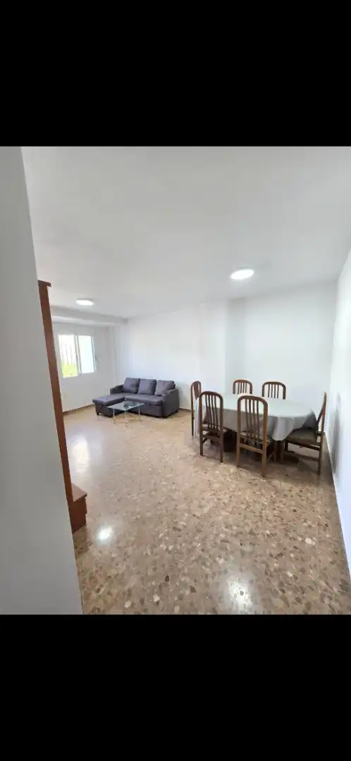 Room in Calle Luis Vives, 21, Requena