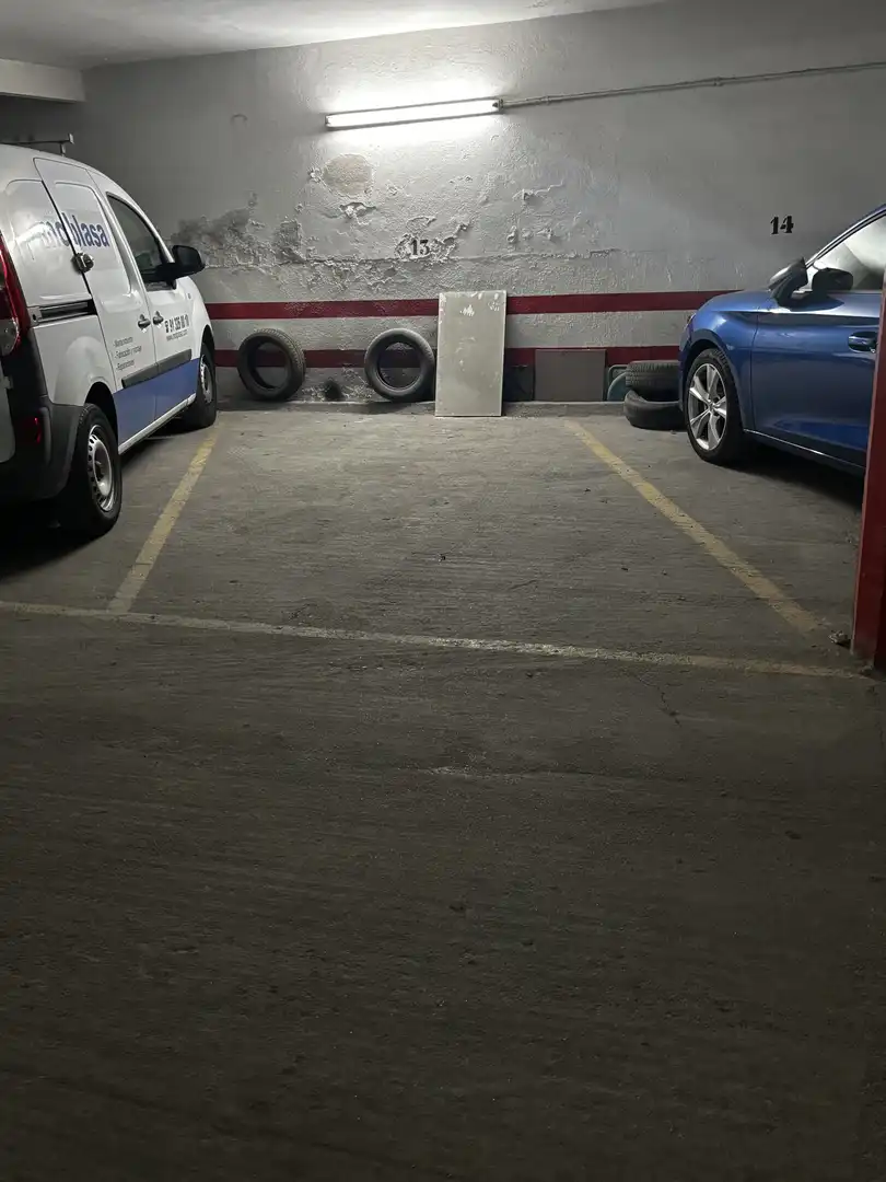 Garage zum Verkauf in Calle de Juan Antonio Maroto, 2, Palomeras Bajas Parkplatz von Garage zum Verkauf in Madrid