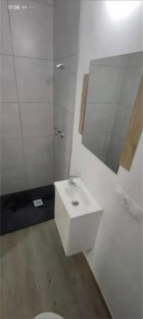 Bany de Pis de lloguer en Álora