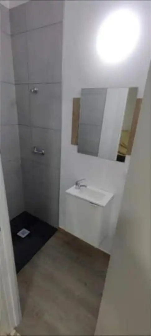 Bany de Pis de lloguer en Álora