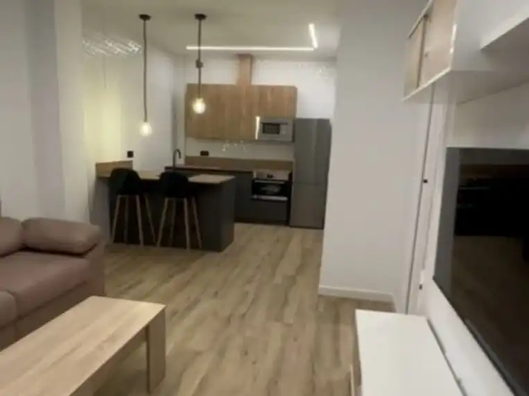 Cocina de Apartamento de alquiler en La Carlota con Aire acondicionado, Calefacción y Amueblado