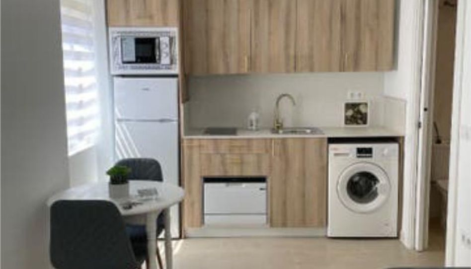 Apartament de lloguer a Carranque - Haza Cuevas, Málaga Capital - imatge 1 Foto 1 de Apartament de lloguer a Carranque - Haza Cuevas, Málaga Capital
