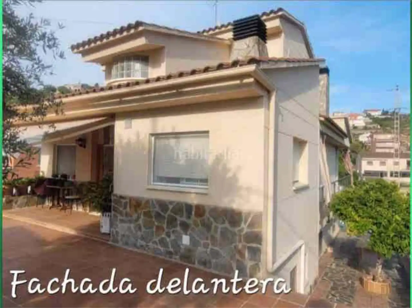 Casa adosada en venta en Costa Cunit - Els Jardins - Els Rosers Vista exterior de Casa adosada en venta en Cunit con Calefacción, Jardín privado y Terraza