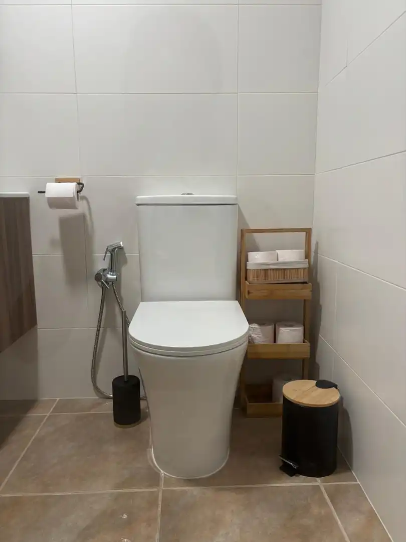 Wohnung zur Miete in Carrer de la Victoria, 127, Norte Badezimmer von Wohnung zur Miete in Santa Pola mit Möbliert und Balkon