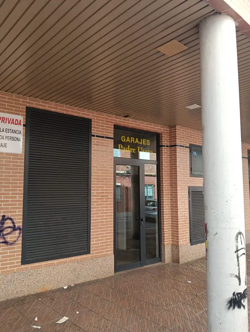 Garatge de lloguer a Calle Bata, 2, Delicias Vista exterior de Garatge de lloguer en Valladolid