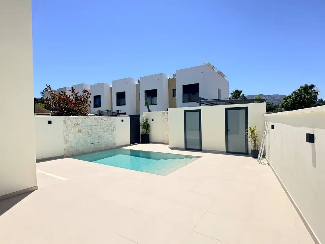 Casa adosada en venda a Calle Maestro Quiroga, 43, Pinos de Alhaurín Casa adosada en venda a Calle Maestro Quiroga, 43, Pinos de Alhaurín