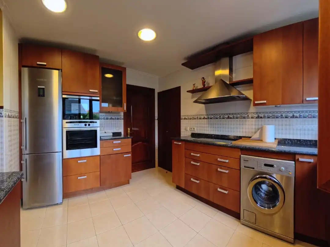 Cocina de Casa o chalet en venta en Leioa con Calefacción, Jardín privado y Parquet