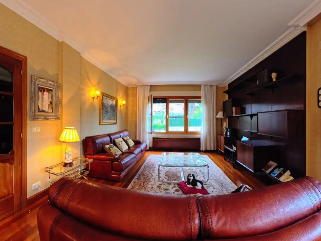 Sala de estar de Casa o chalet en venta en Leioa con Calefacción, Jardín privado y Parquet