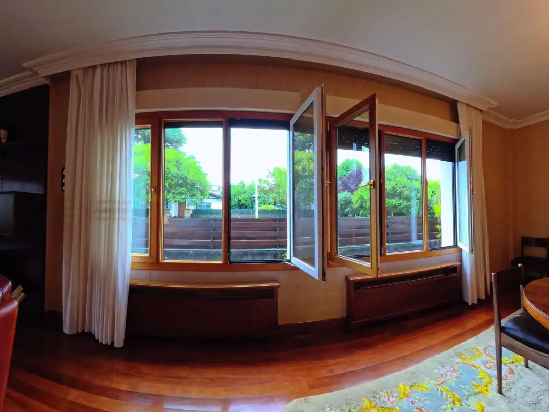 Sala de estar de Casa o chalet en venta en Leioa con Calefacción, Jardín privado y Parquet