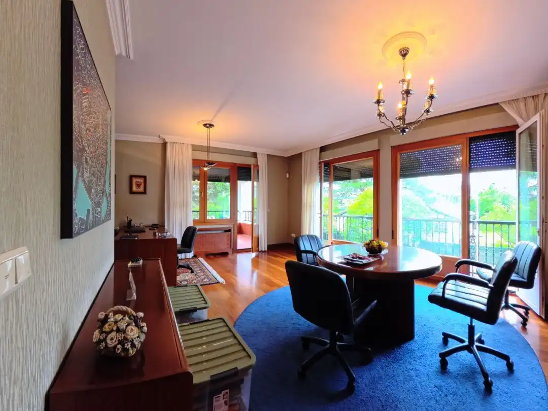 Sala de estar de Casa o chalet en venta en Leioa con Calefacción, Jardín privado y Parquet