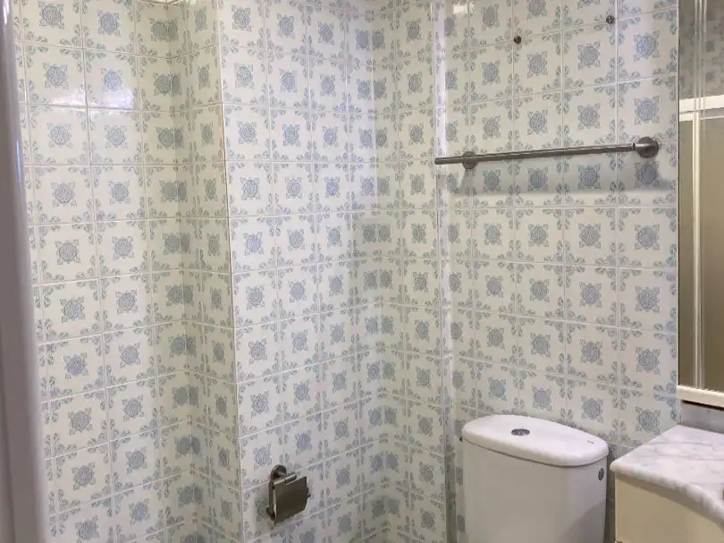 Baño de Piso de alquiler en Santander con Calefacción, Parquet y Amueblado