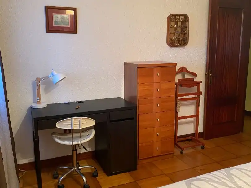 Habitación de Piso de alquiler en Santander con Calefacción, Parquet y Amueblado
