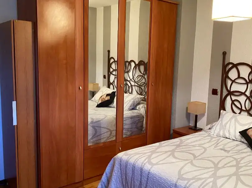 Habitación de Piso de alquiler en Santander con Calefacción, Parquet y Amueblado
