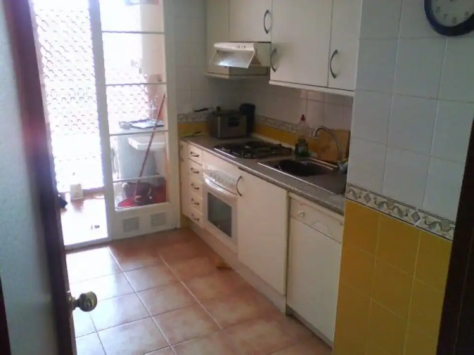 Flat for rent in Carrer Jacint Verdaguer, 13, Plaça de Toros Flat for rent in Carrer Jacint Verdaguer, 13, Plaça de Toros