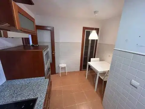 Pis de lloguer a Calle Tomás Echeverría, 7, Parque Ayala - Jardín de la Abadía - Huelín Cuina de Pis de lloguer en Málaga amb Aire condicionat, Parquet i Traster