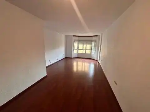 Pis de lloguer a Calle Tomás Echeverría, 7, Parque Ayala - Jardín de la Abadía - Huelín Sala d'estar de Pis de lloguer en Málaga amb Aire condicionat, Parquet i Traster