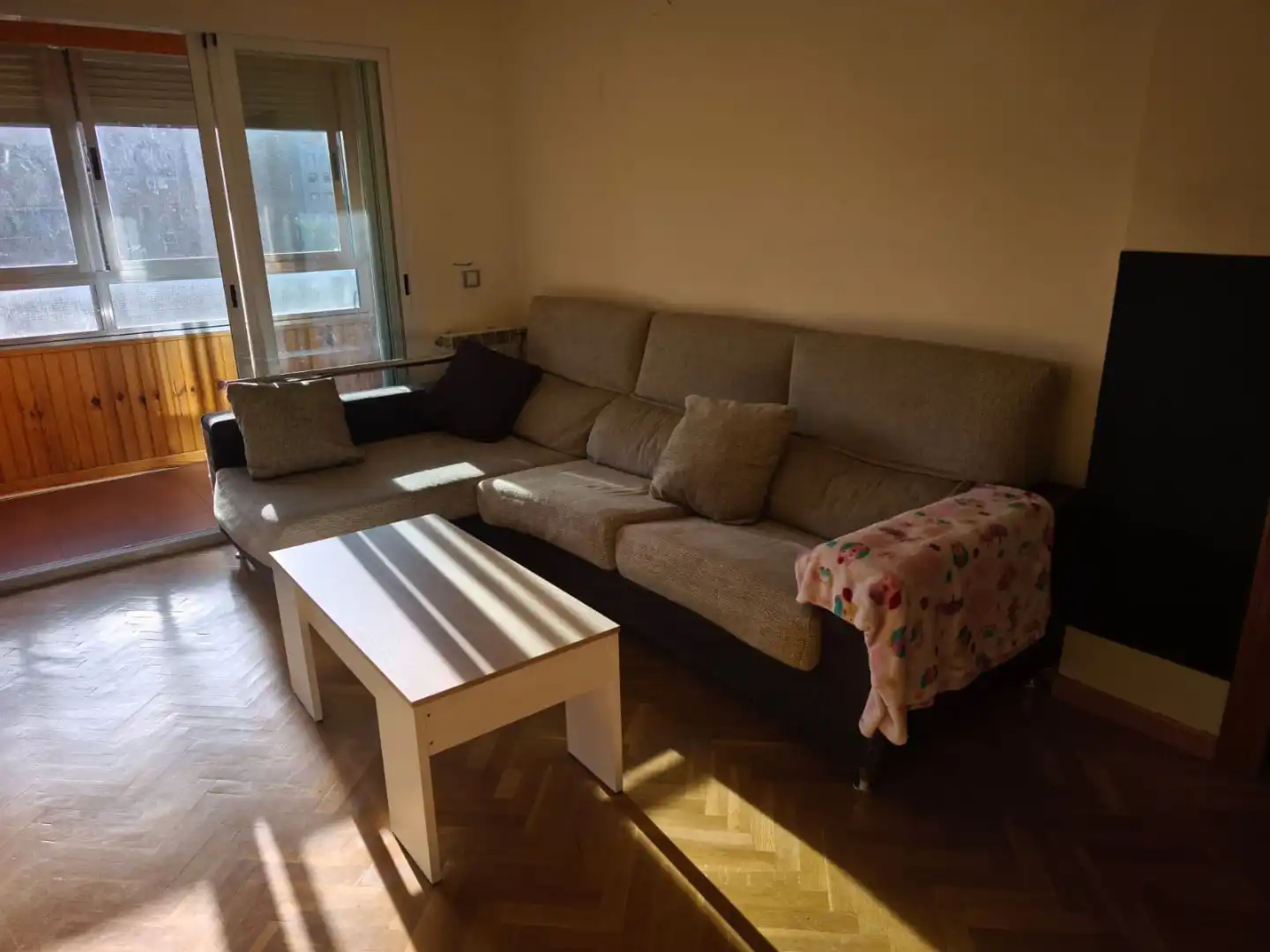 Flat for sale in Calle de Castilla la Vieja, 11, La Serna Living room of Flat for sale in Fuenlabrada