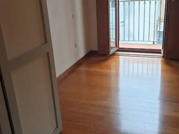 Wohnung zur Miete in Calle José Felipe Quijano, 4, Centro Terrasse von Wohnung zur Miete in Torrelavega mit Heizung, Parkett und Balkon