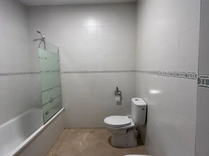 Bathroom of Apartments for sale in Pozuelo de Alarcón  with Air Conditioner, Heating and Furnished