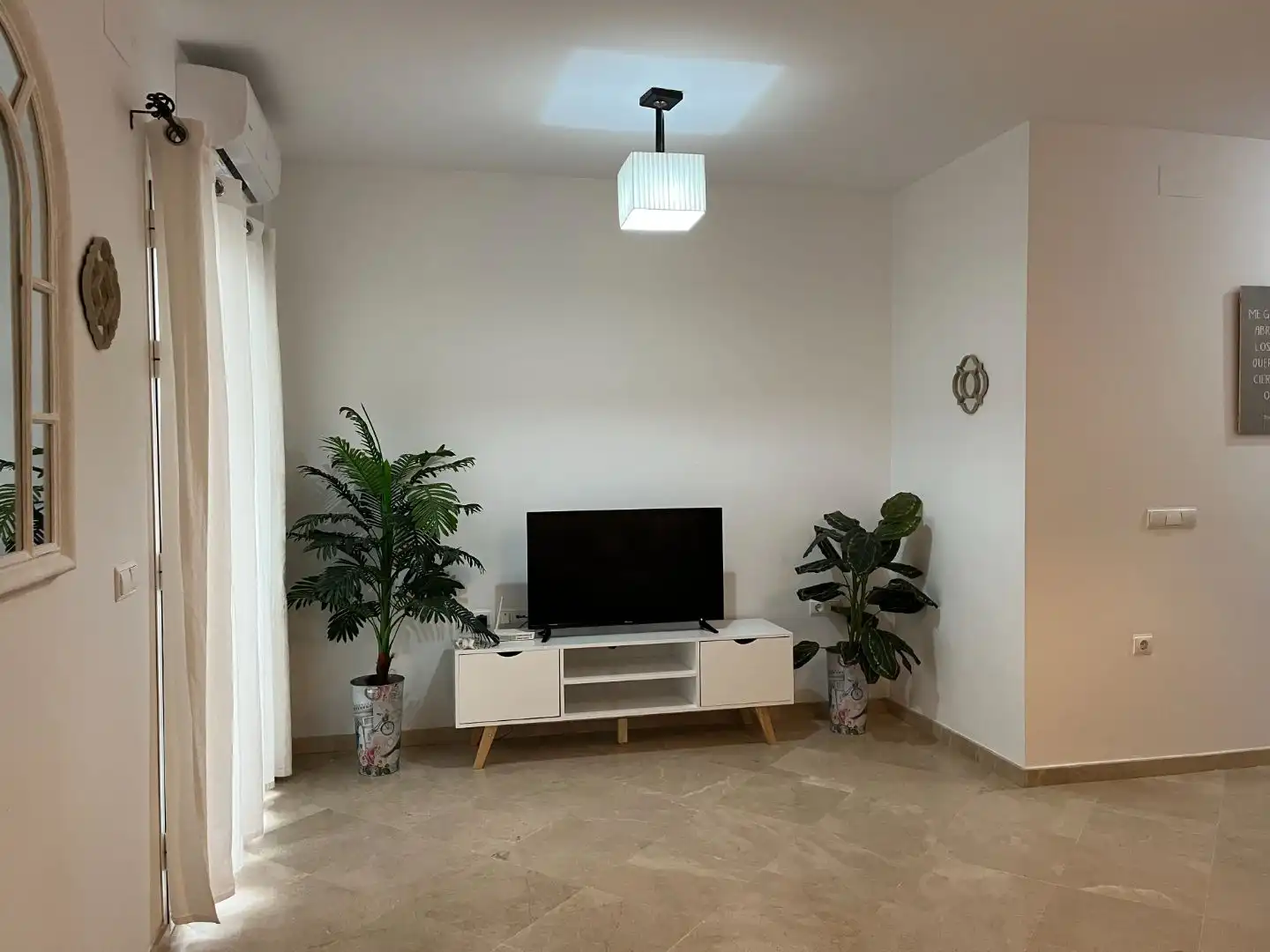 Living room of Apartments for sale in Pozuelo de Alarcón  with Air Conditioner, Heating and Furnished