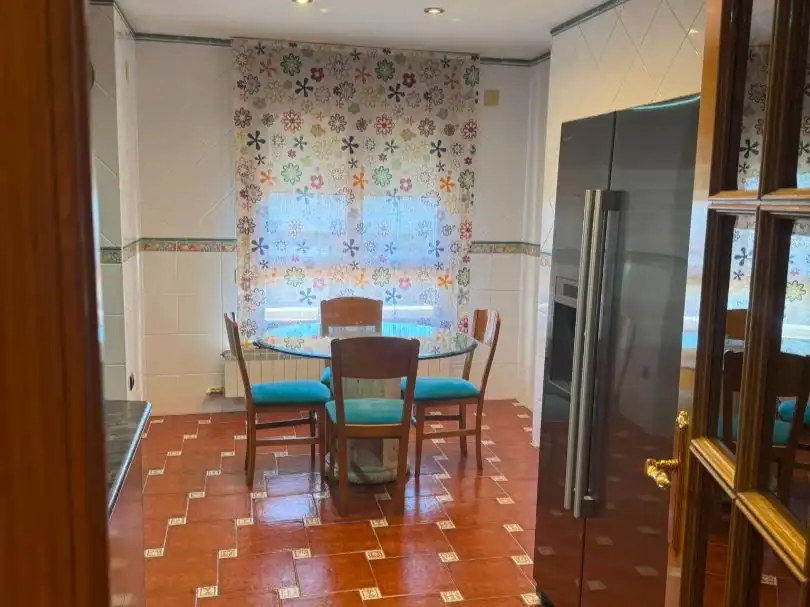 Pis de lloguer a Carrer Col·legi, 22, La Bordeta Cuina de Pis de lloguer en Lleida amb Aire condicionat, Calefacció i Parquet