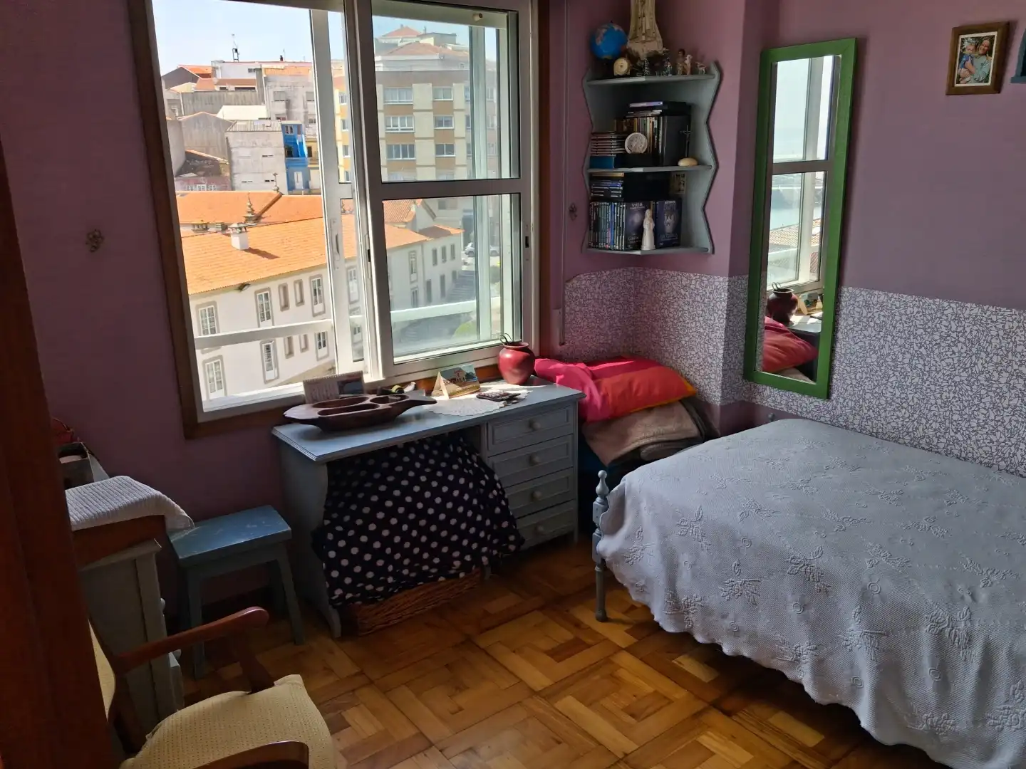 Habitación de Piso en venta en A Guarda   con Parquet, Terraza y Trastero