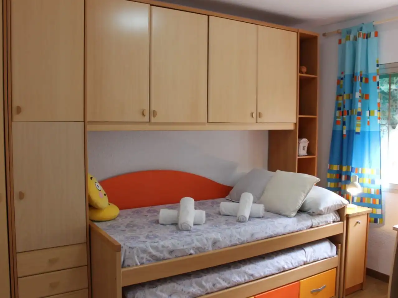 Piso de alquiler en Pasaje Escritor Narbona, 5, Huerta de la Reina - Trassierra Habitación de Piso de alquiler en Córdoba con Aire acondicionado, Calefacción y Terraza