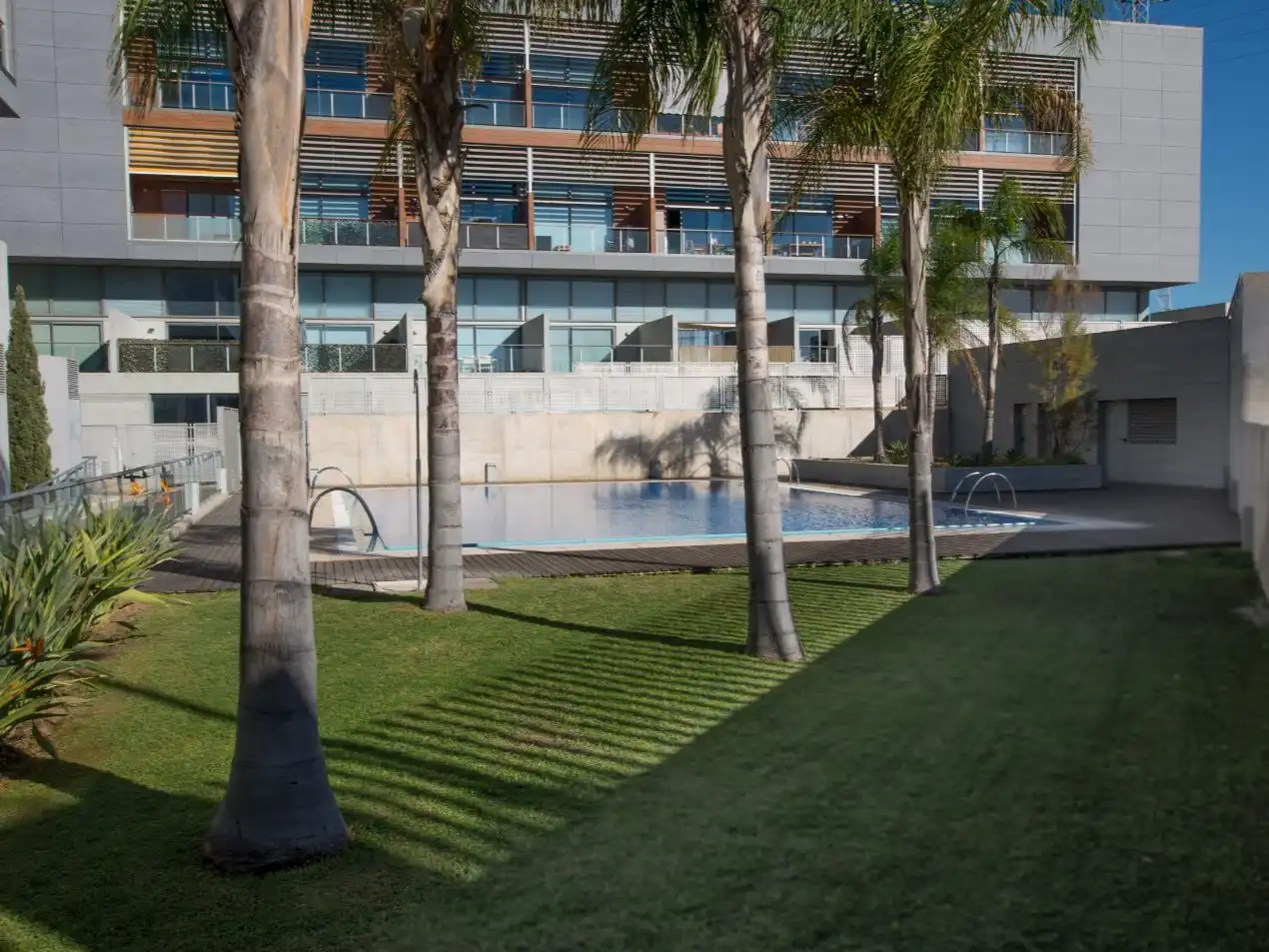 Dachboden zur Miete in Carrer de la Creu Roja, 1, Vara de Quart Schwimmbecken von Dachboden zur Miete in Valencia mit Klimaanlage, Parkett und Terrasse