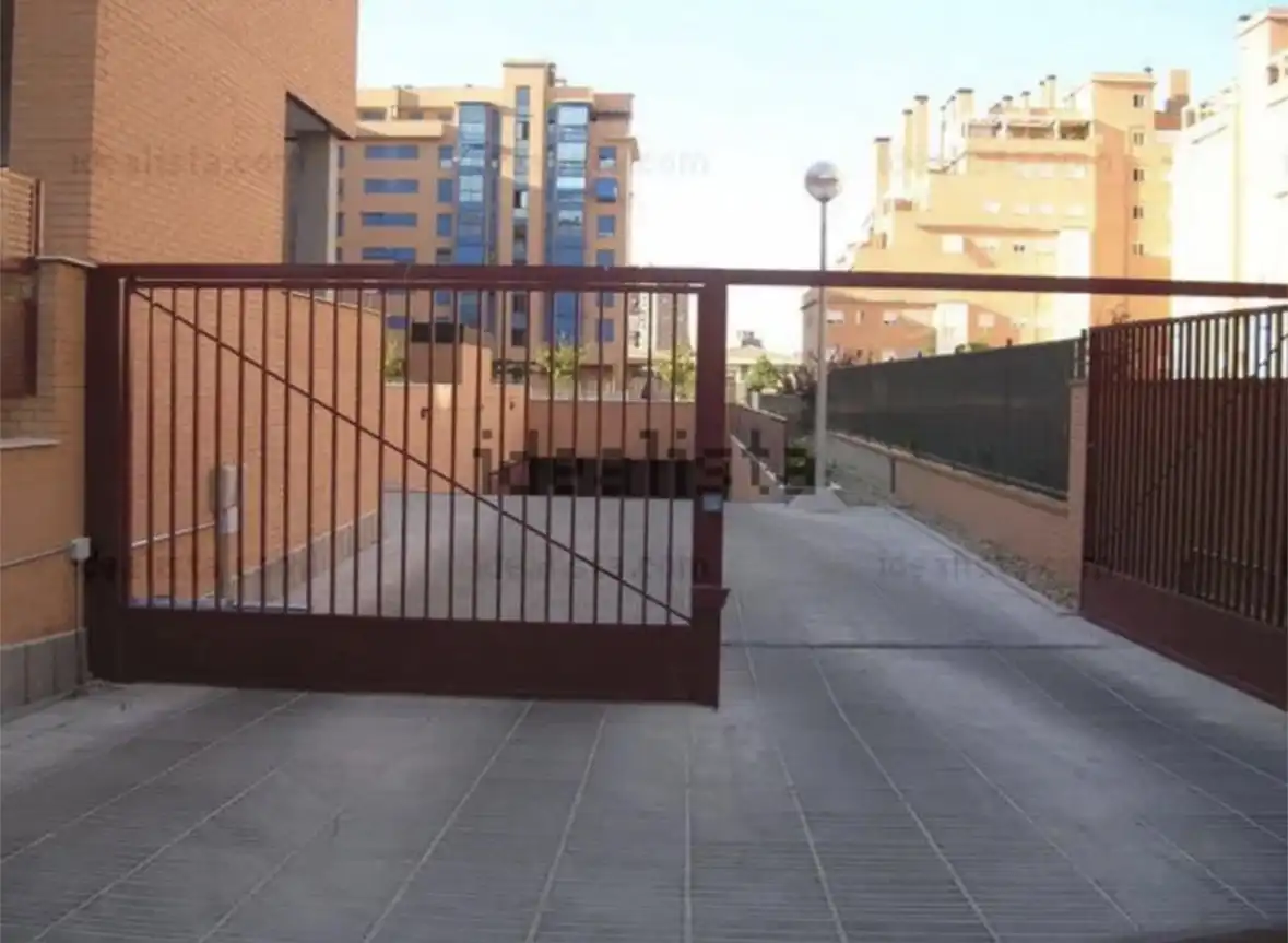 Exterior view of Garage for rent in Madrid