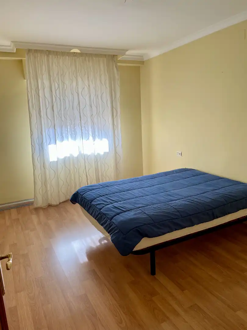 Piso en venta en Paseo del Carmen, 8, Daimiel Habitación de Piso en venta en Daimiel con Aire acondicionado, Calefacción y Parquet