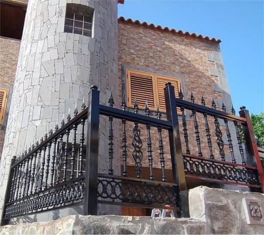 Casa adosada en Venta en Los Castillos
