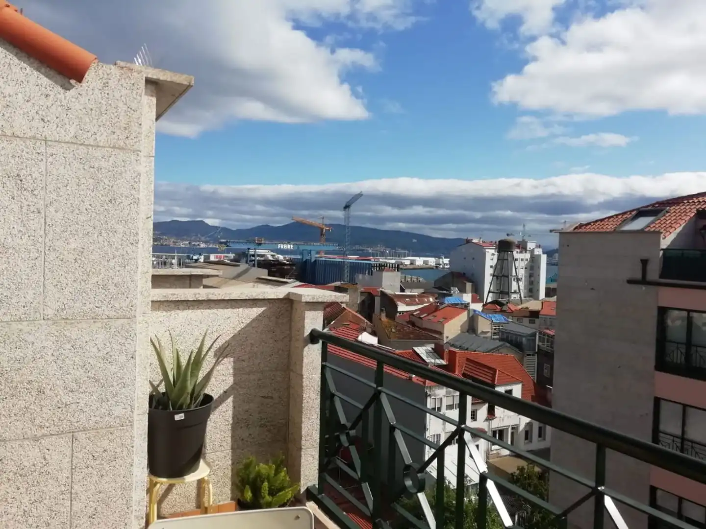 Flat for rent in Rúa Johan Carballeira, 18, Bouzas Balcony of Flat for rent in Vigo with Parquet flooring, Terrace and Community parking