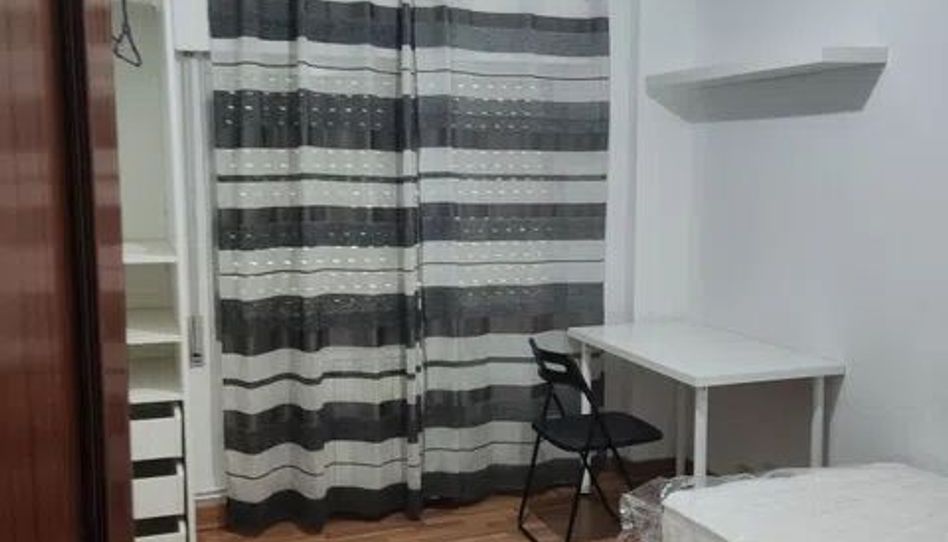 Room in Calle Sahagún, 18, Bellavistas - Hipercor, Alcorcón - image 1 Photo 1 of Room in Calle Sahagún, 18, Bellavistas - Hipercor, Alcorcón