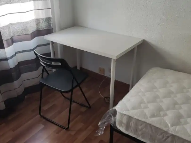 Room in Calle Sahagún, 18, Bellavistas - Hipercor Room in Calle Sahagún, 18, Bellavistas - Hipercor