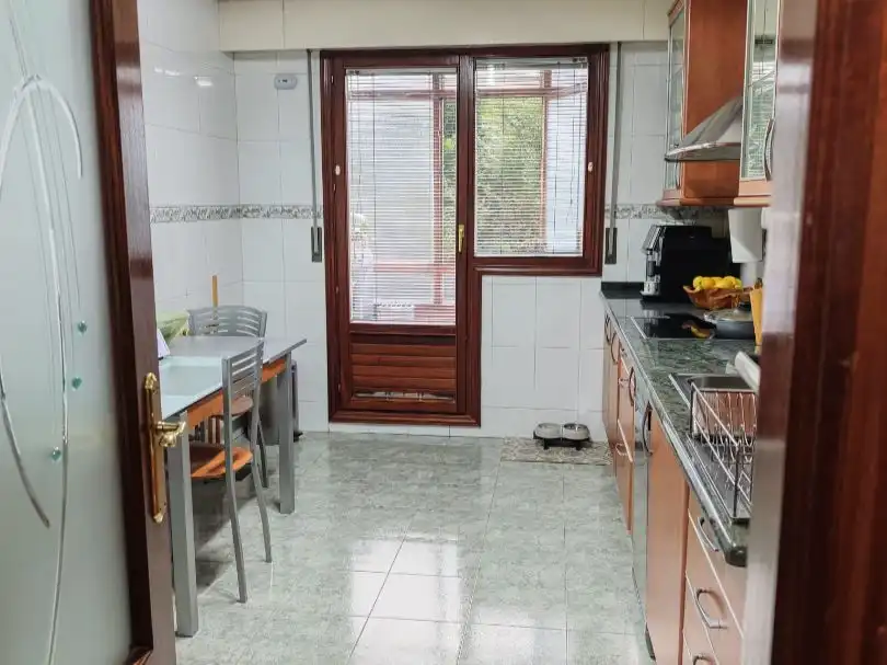 Flat for sale in Euskal Herria Kalea, 8, Etxebarri Kitchen of Flat for sale in Etxebarri with Balcony