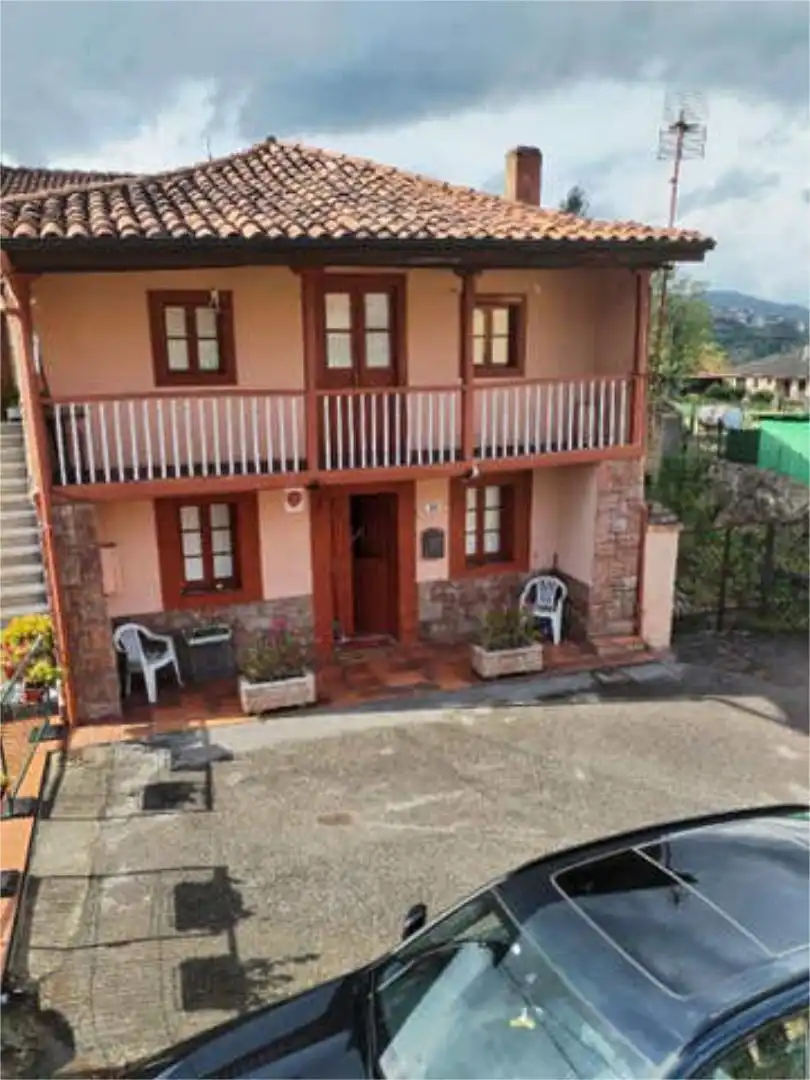 Vista exterior de Casa o chalet en venta en Oviedo  con Terraza