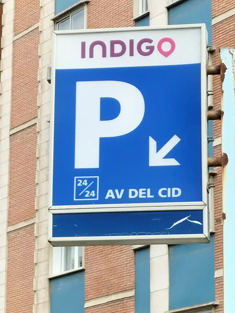 Garaje de alquiler en Calle José María de la Puente, 2, Los Vadillos - R. Sanitaria - Pozanos Parking de Garaje de alquiler en Burgos