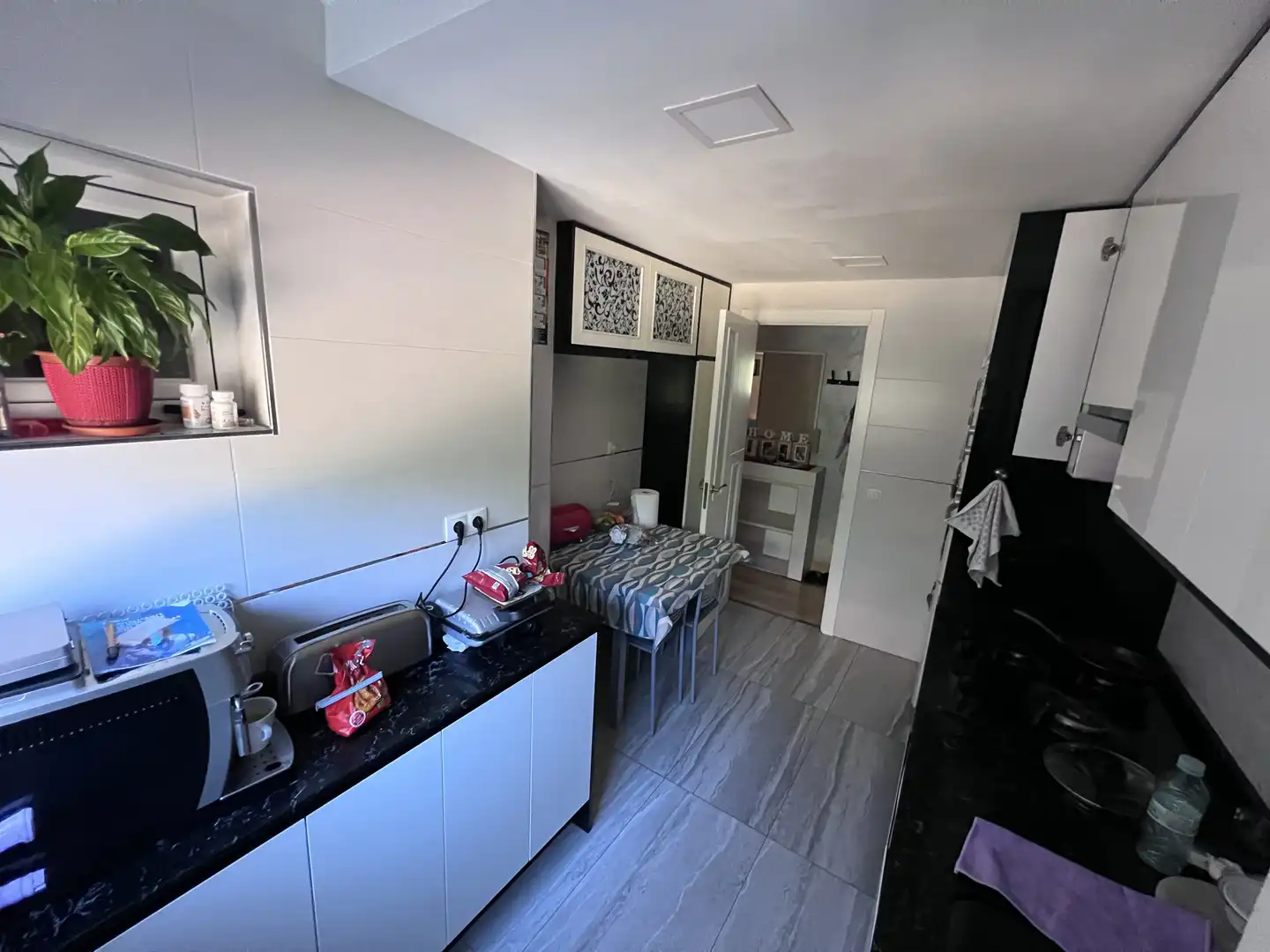 Küche von Wohnung zum Verkauf in  Madrid Capital mit Klimaanlage und Balkon
