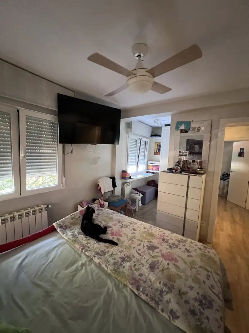 Schlafzimmer von Wohnung zum Verkauf in  Madrid Capital mit Klimaanlage und Balkon