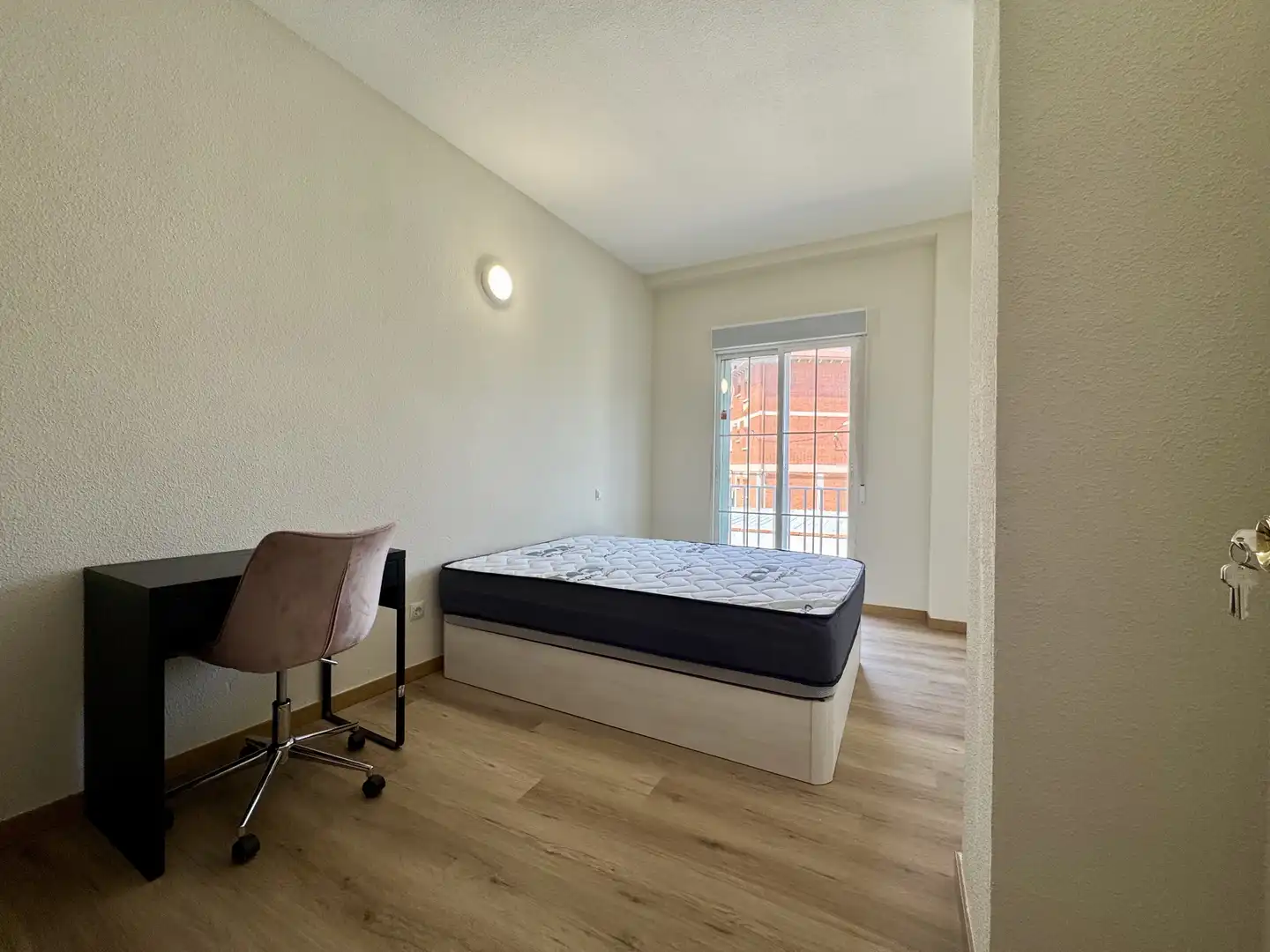 Habitació a Paseo de la Estación, 28, Estación - Psiquiátrico San José Dormitori de Pis per a compartir en Ciempozuelos amb Aire condicionat, Calefacció i Terrassa